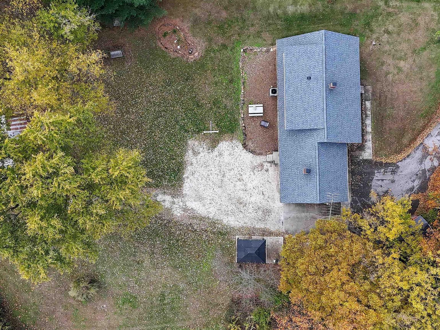 8264 E Schnellville Rd Birdseye, IN 47513 - Thumbnail 4
