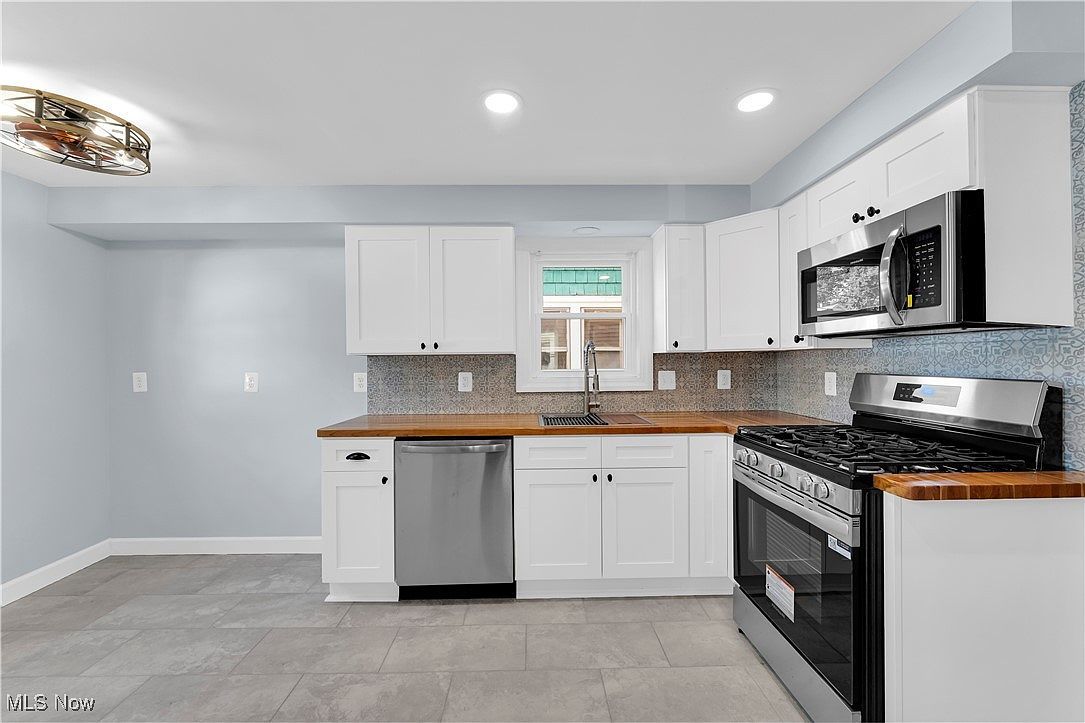 18006 Ponciana Ave Cleveland, OH 44135 - Thumbnail 4