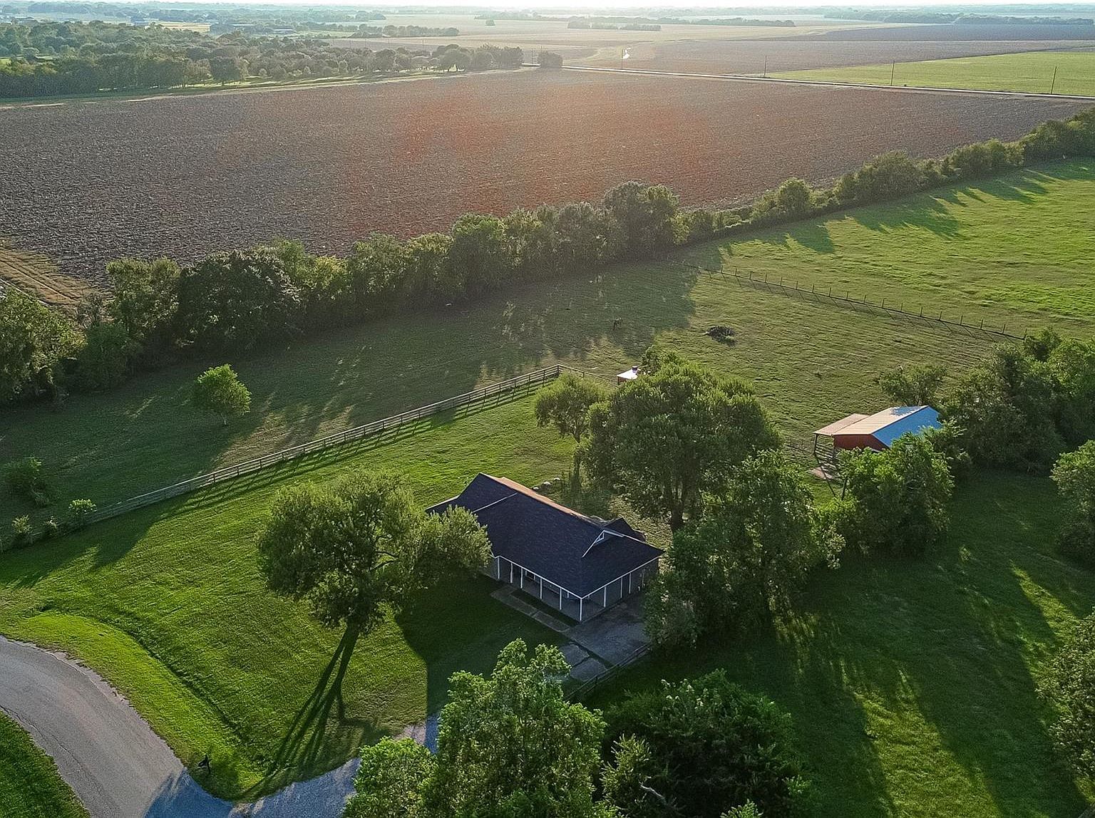 4310 Horseshoe Dr Needville, TX 77461 - Thumbnail 4