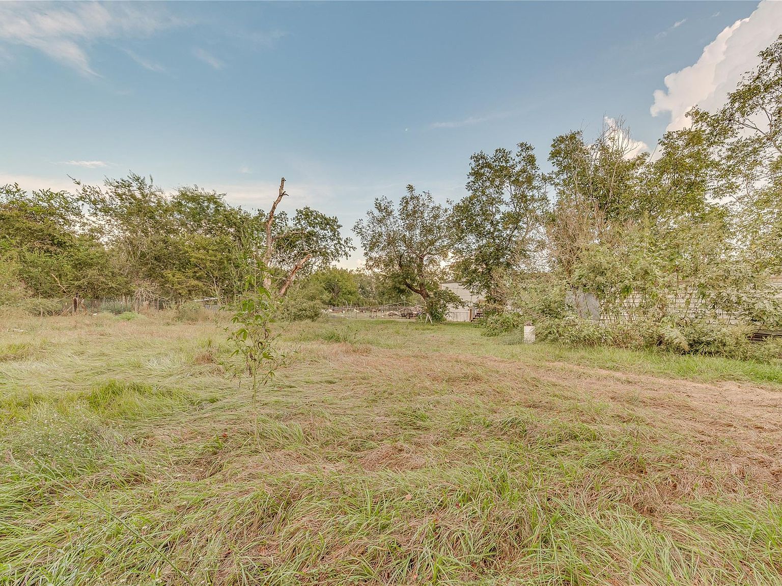 232 S Kerr Rd Wharton, TX 77488 - Thumbnail 4