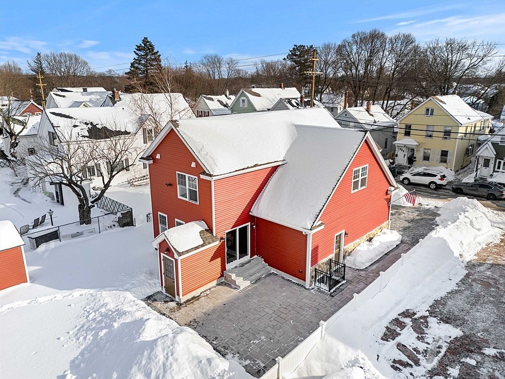 52 Lundberg St Lowell, MA 01852 - Thumbnail 4