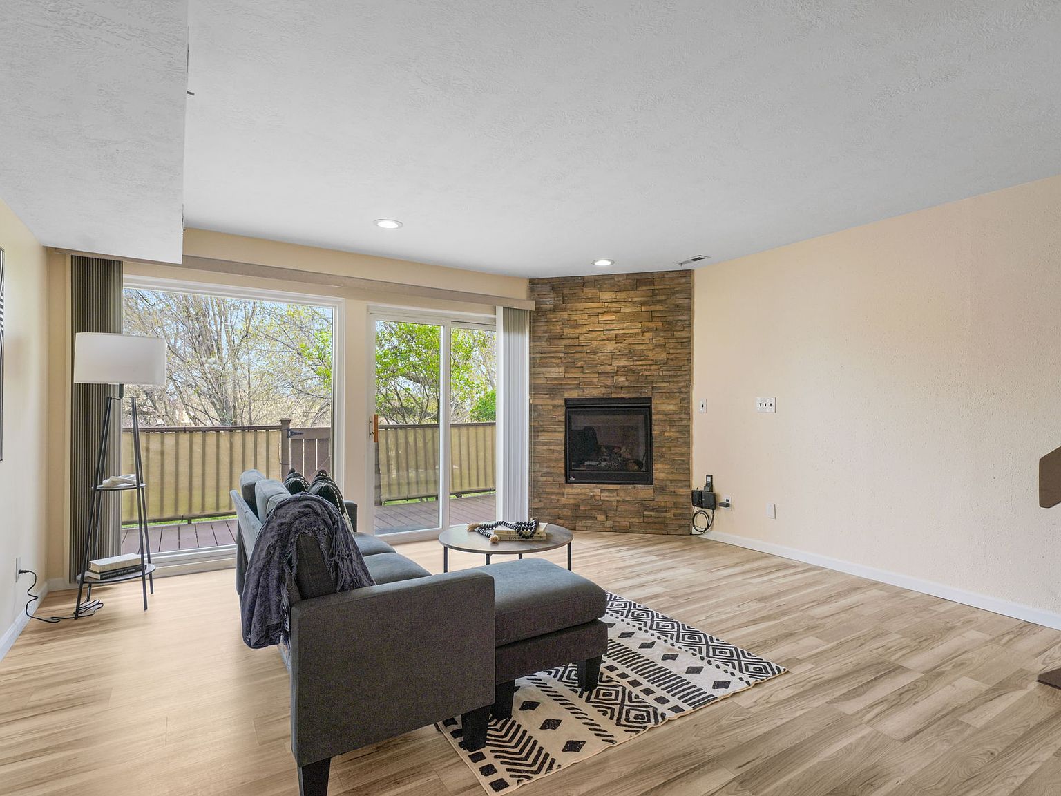 5191 S Gravenstein Park Murray, UT 84123 - Thumbnail 4