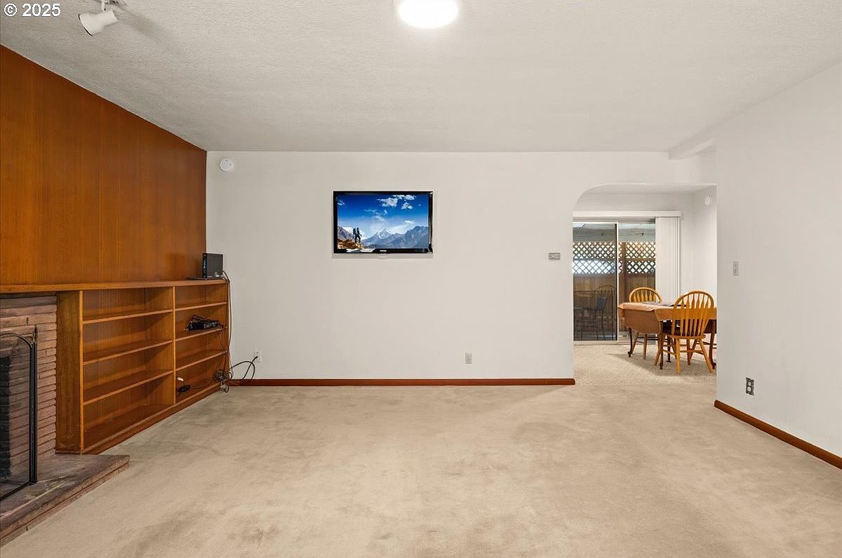 1611 Camino Dr Forest Grove, OR 97116 - Thumbnail 4