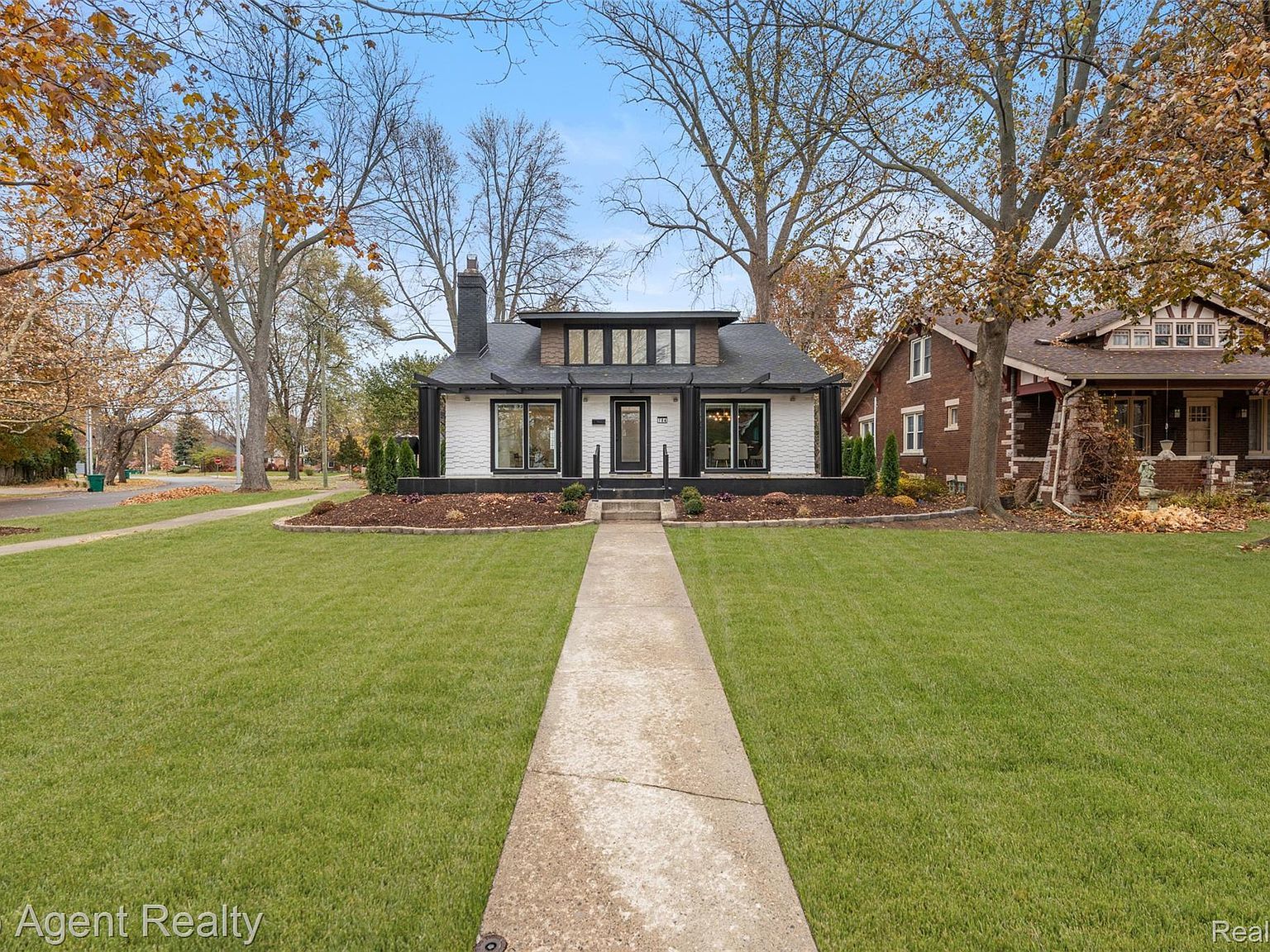 784 Barrington Rd Grosse Pointe Park, MI 48230 - Thumbnail 4