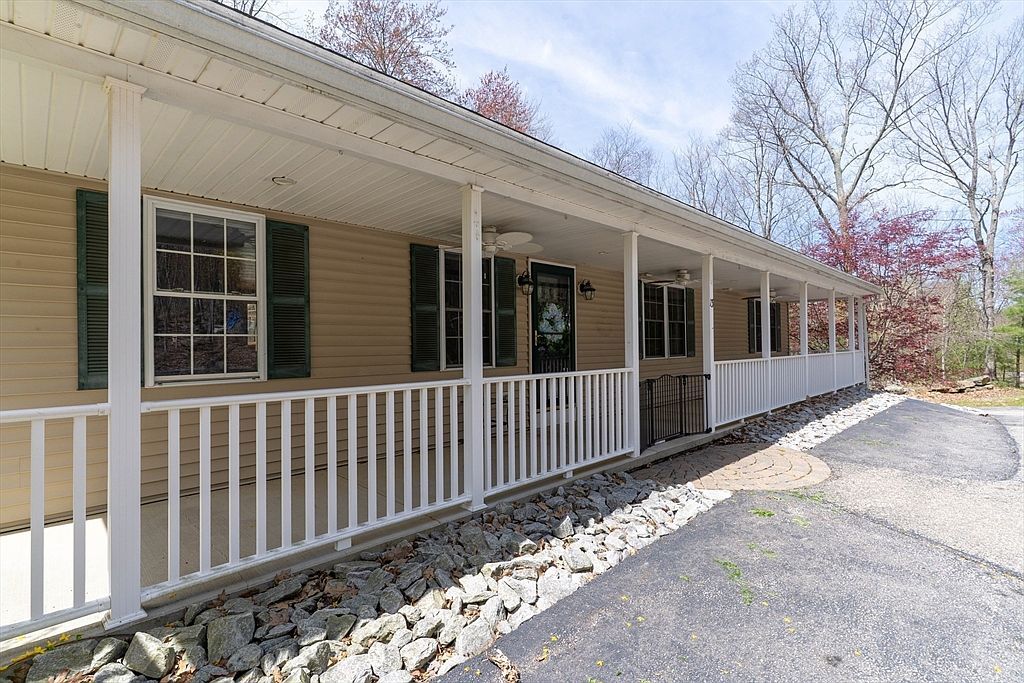13 Brown St North Brookfield, MA 01535 - Thumbnail 4