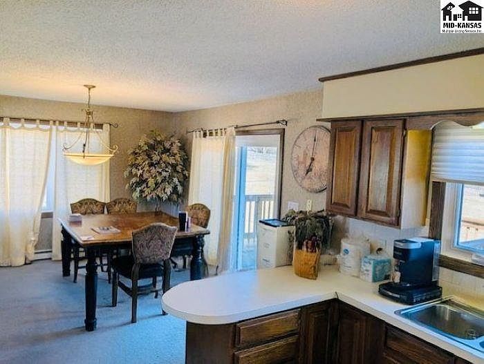 4108 Sherwood Dr Hutchinson, KS 67502 - Thumbnail 4