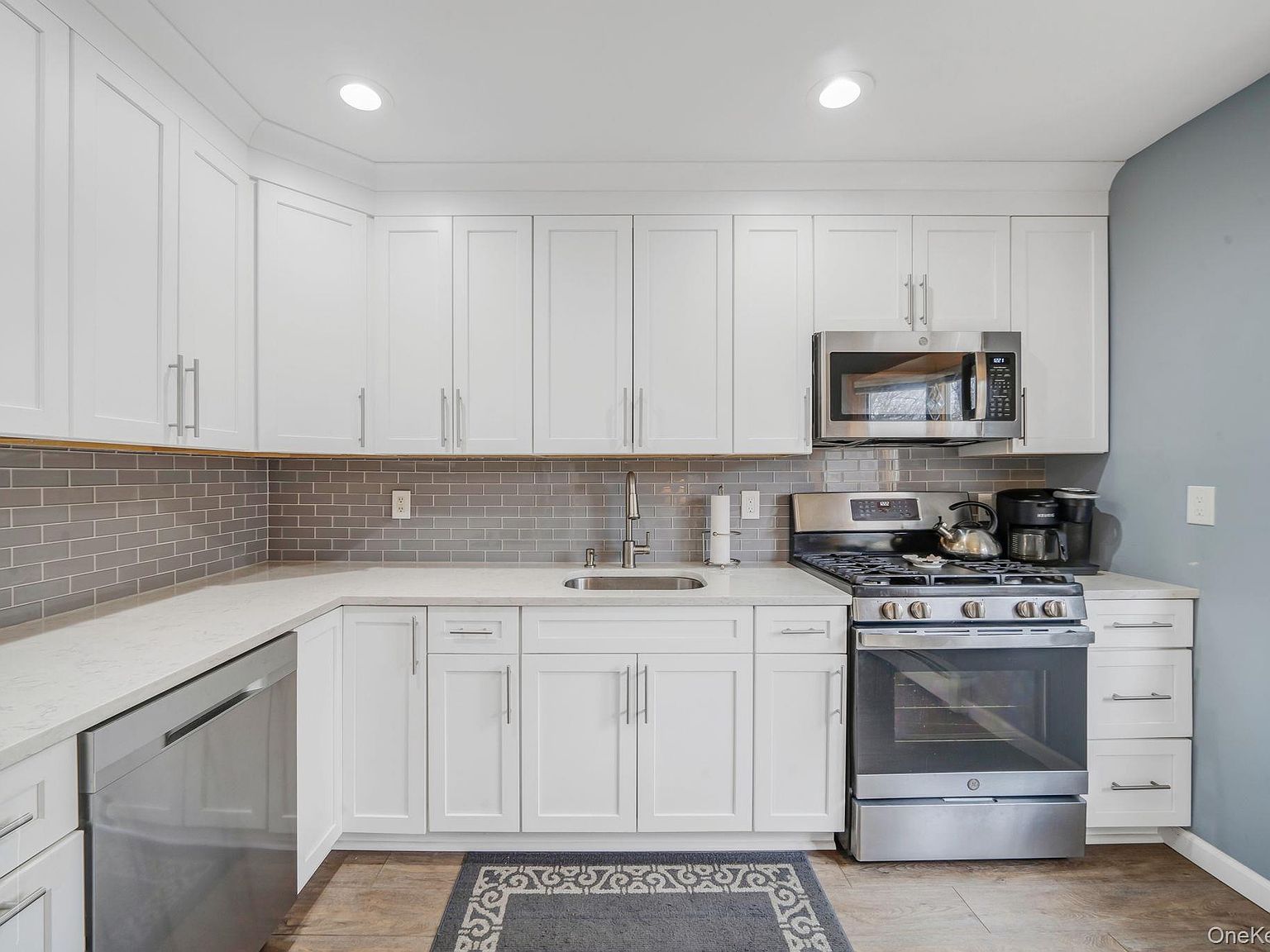 12 Stewart Cir Centereach, NY 11720 - Thumbnail 4