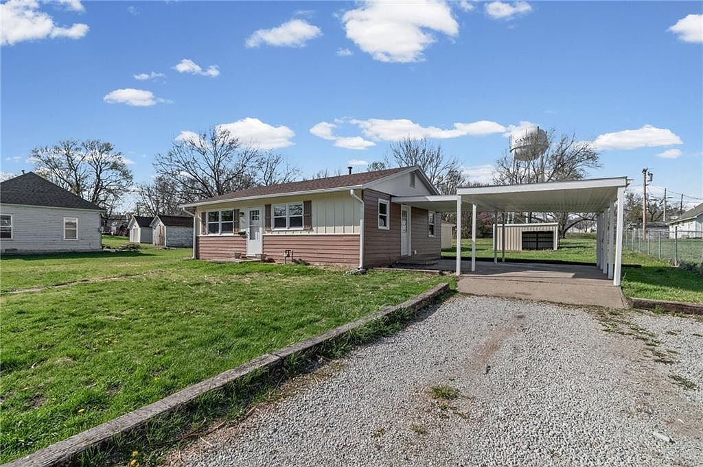 509 E 2nd St Cameron, MO 64429 - Thumbnail 4