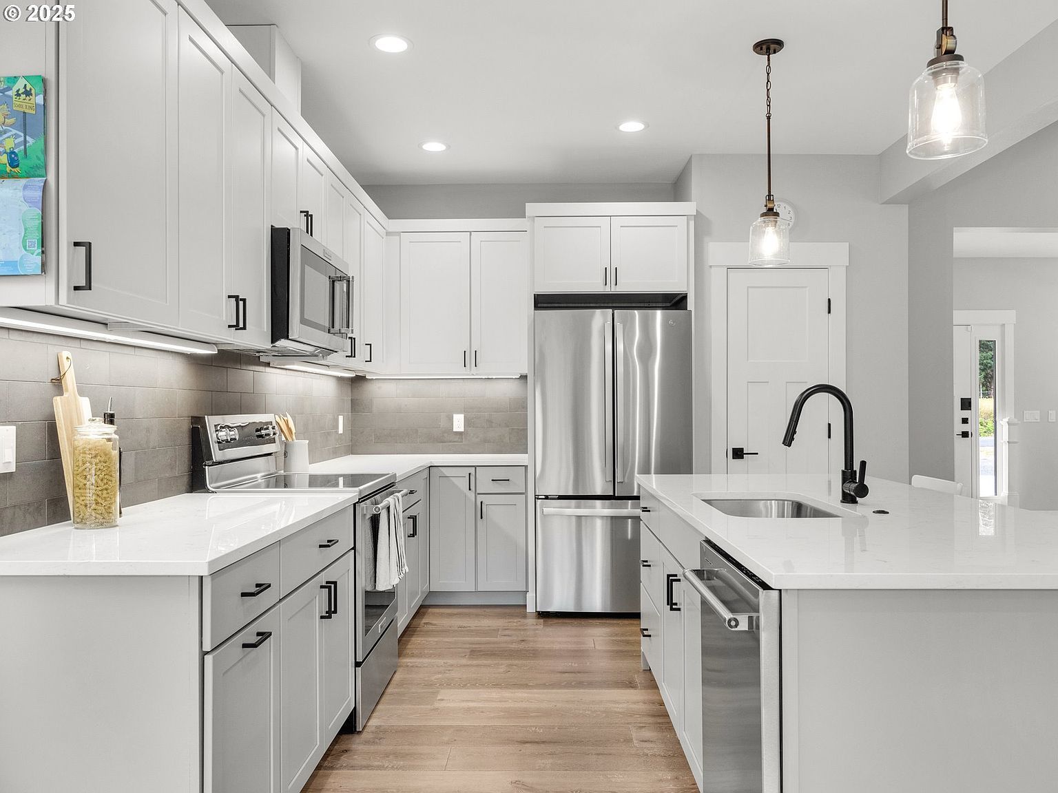 37330 Labiske Ln Astoria, OR 97103 - Thumbnail 4