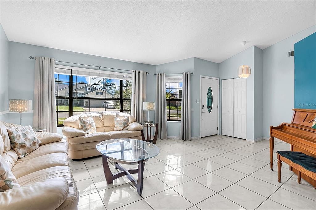 1541 Amherst Ln Kissimmee, FL 34744 - Thumbnail 4