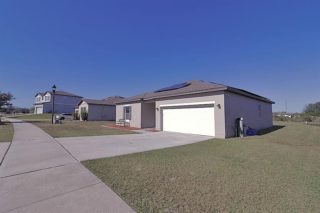 16402 Blooming Cherry Dr Groveland, FL 34736 - Thumbnail 4