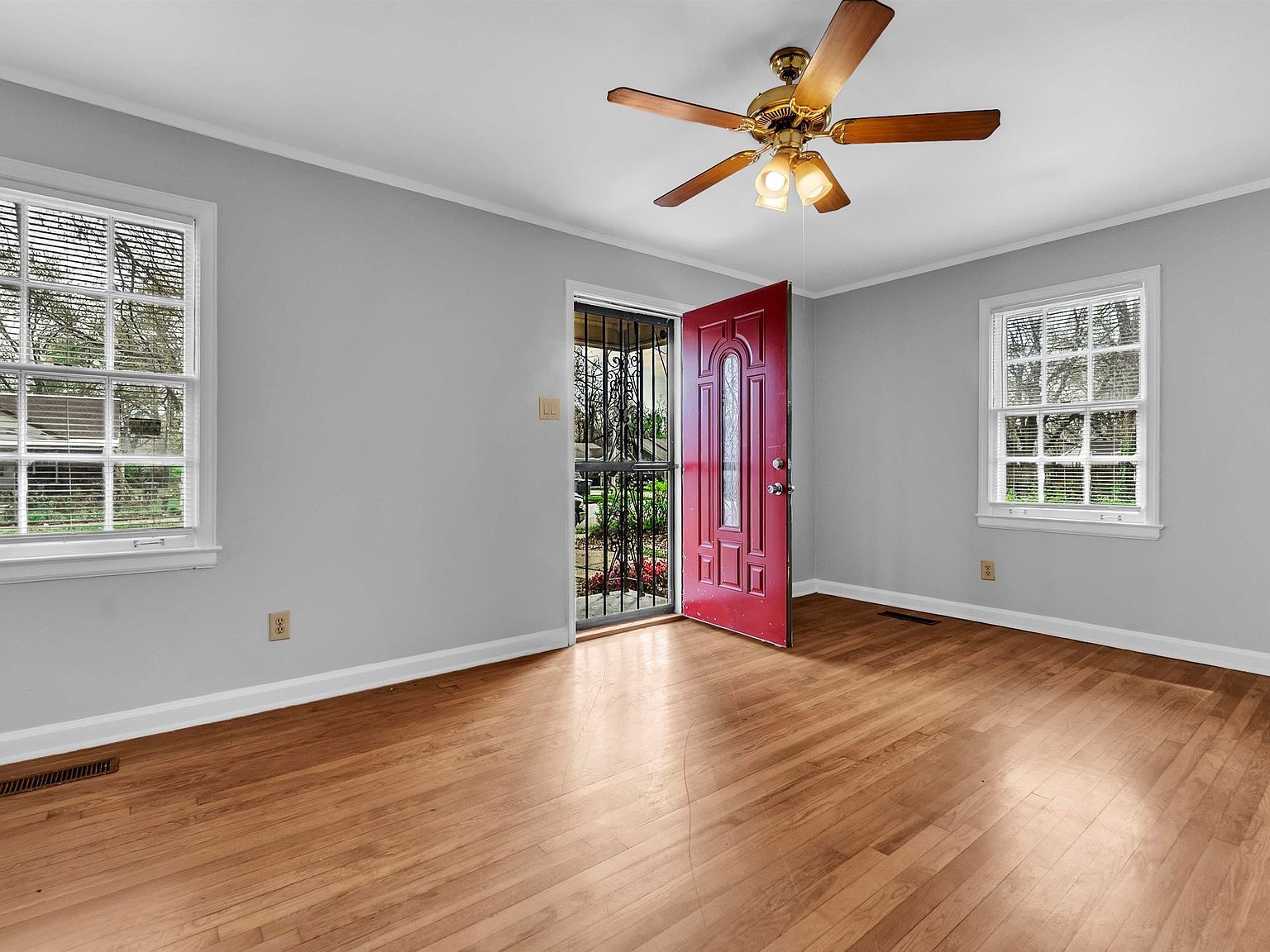 1887 N Graham St Memphis, TN 38108 - Thumbnail 4