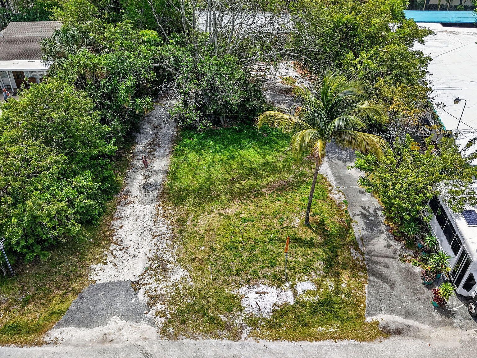 600 Allen Ave Delray Beach, FL 33483 - Thumbnail 4