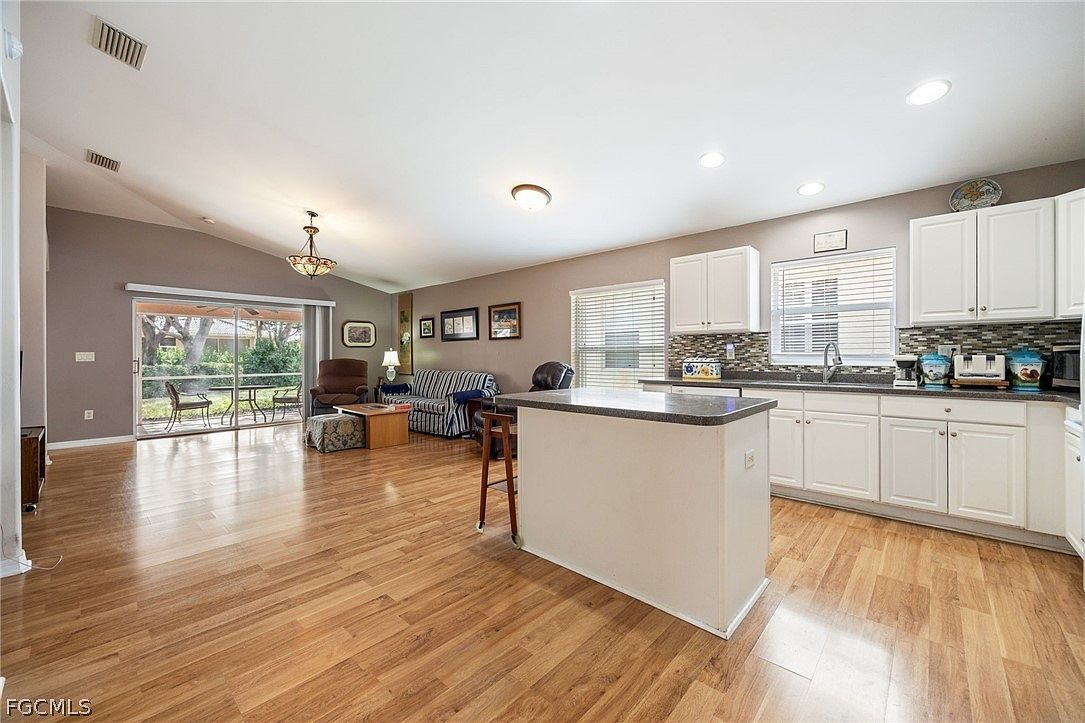 12563 Stone Tower Loop Fort Myers, FL 33913 - Thumbnail 4