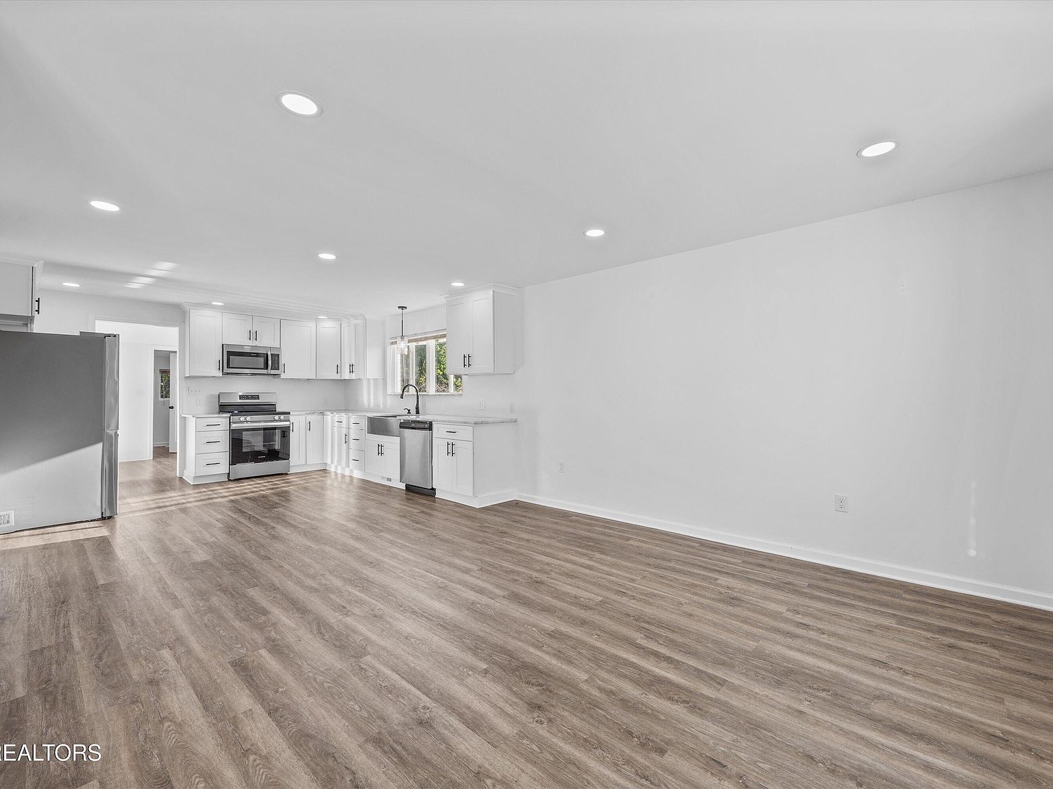 2399 Sweetwater Vonore Rd Sweetwater, TN 37874 - Thumbnail 4