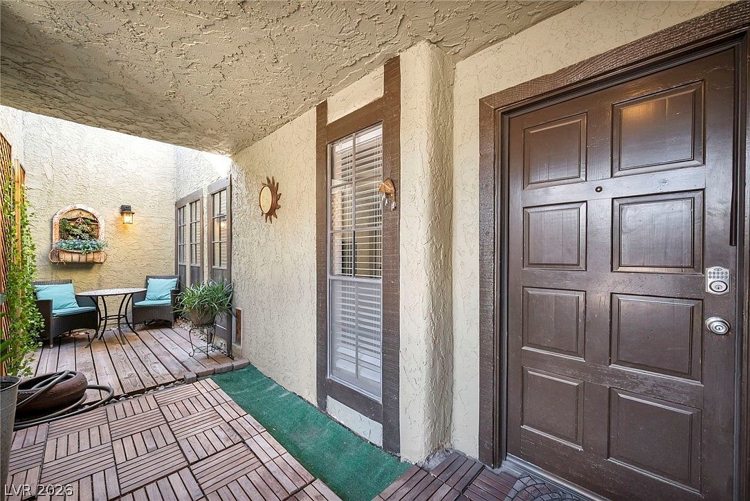 3946 Foxboro Cir Las Vegas, NV 89121 - Thumbnail 4