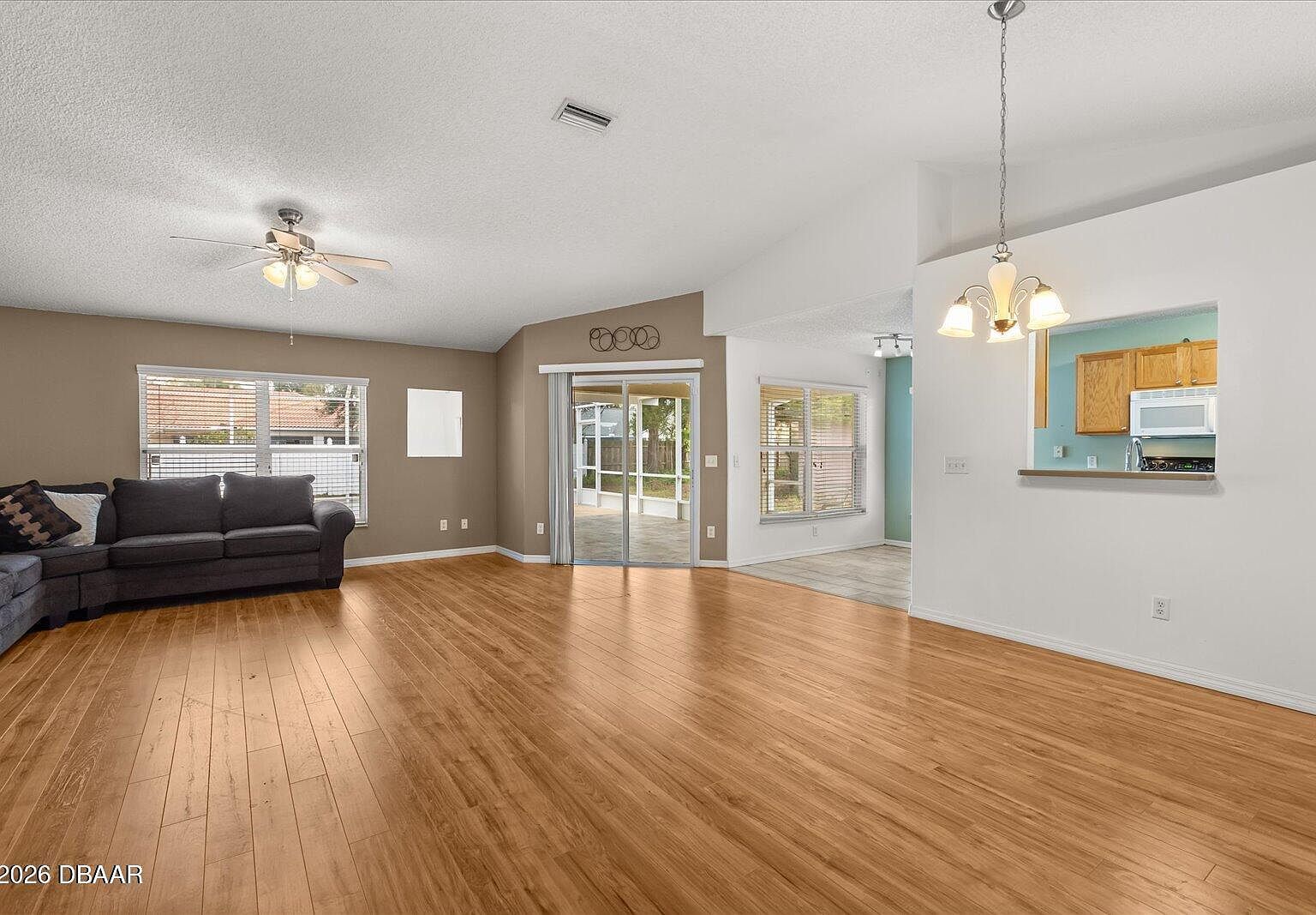 33 Bannerwood Ln Palm Coast, FL 32137 - Thumbnail 4