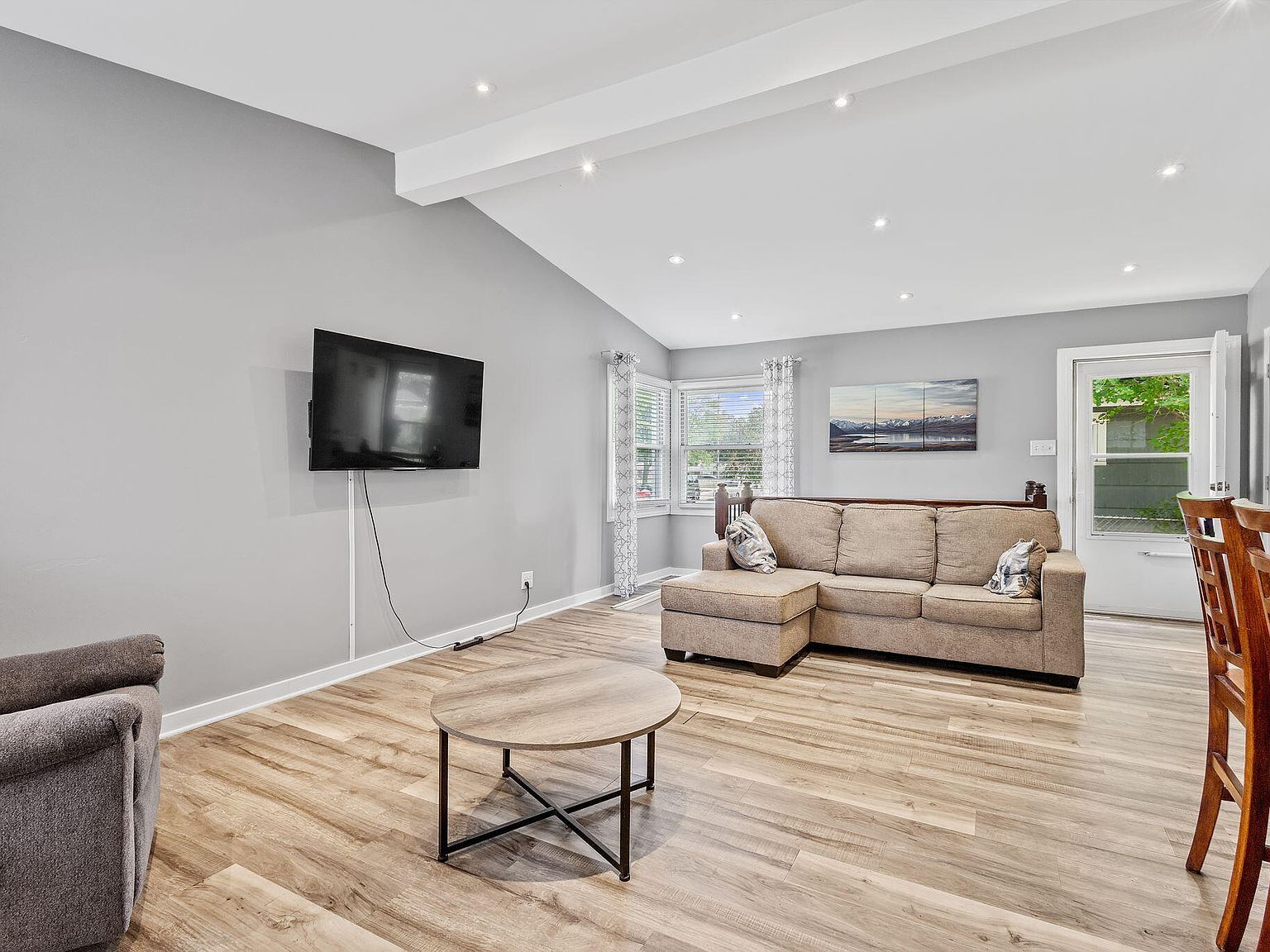 220 S Delaware St Hobart, IN 46342 - Thumbnail 4