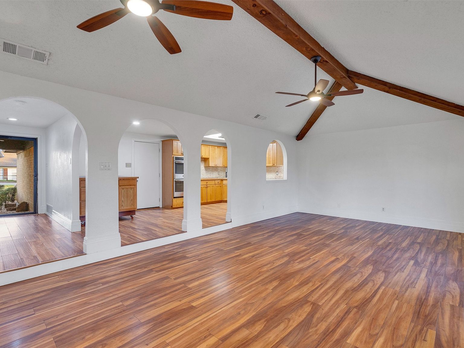 1031 Boston Blvd Bedford, TX 76022 - Thumbnail 4