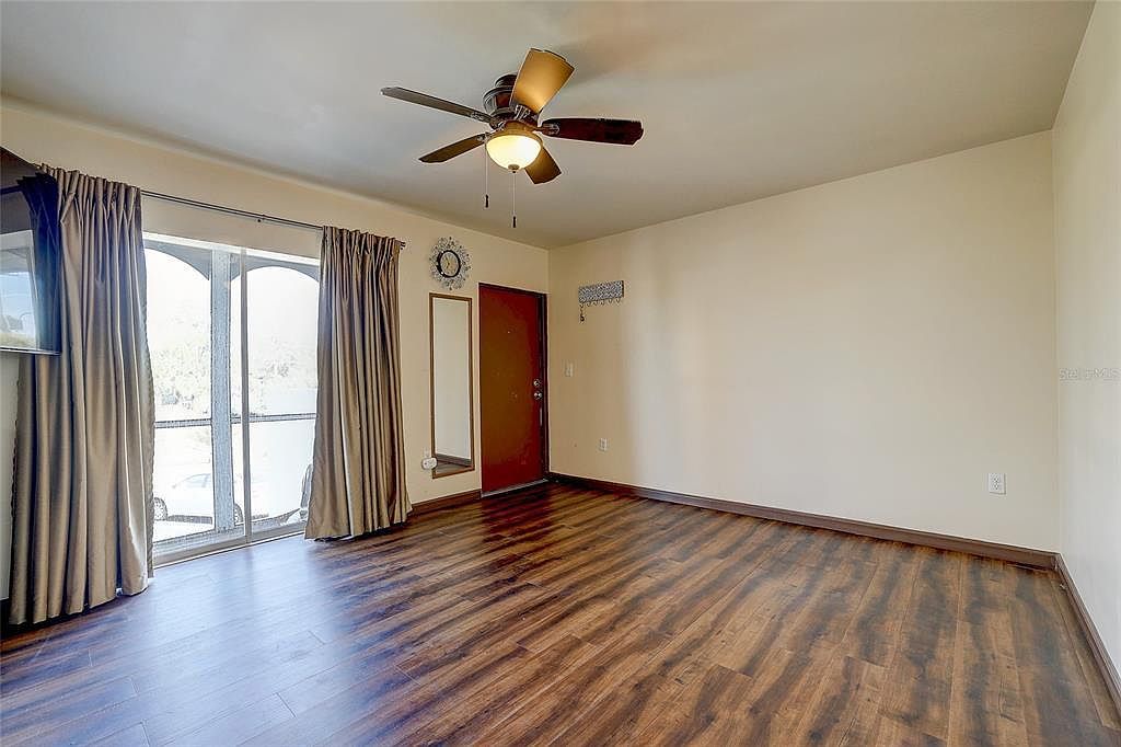 2304 Ringling Blvd APT 217 Sarasota, FL 34237 - Thumbnail 4