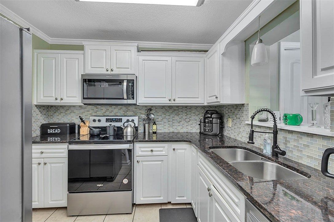 214 Island Dr Saint Simons Island, GA 31522 - Thumbnail 4