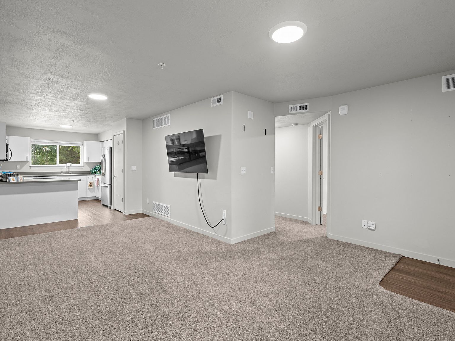 64 W 600 S #C205 Springville, UT 84663 - Thumbnail 4