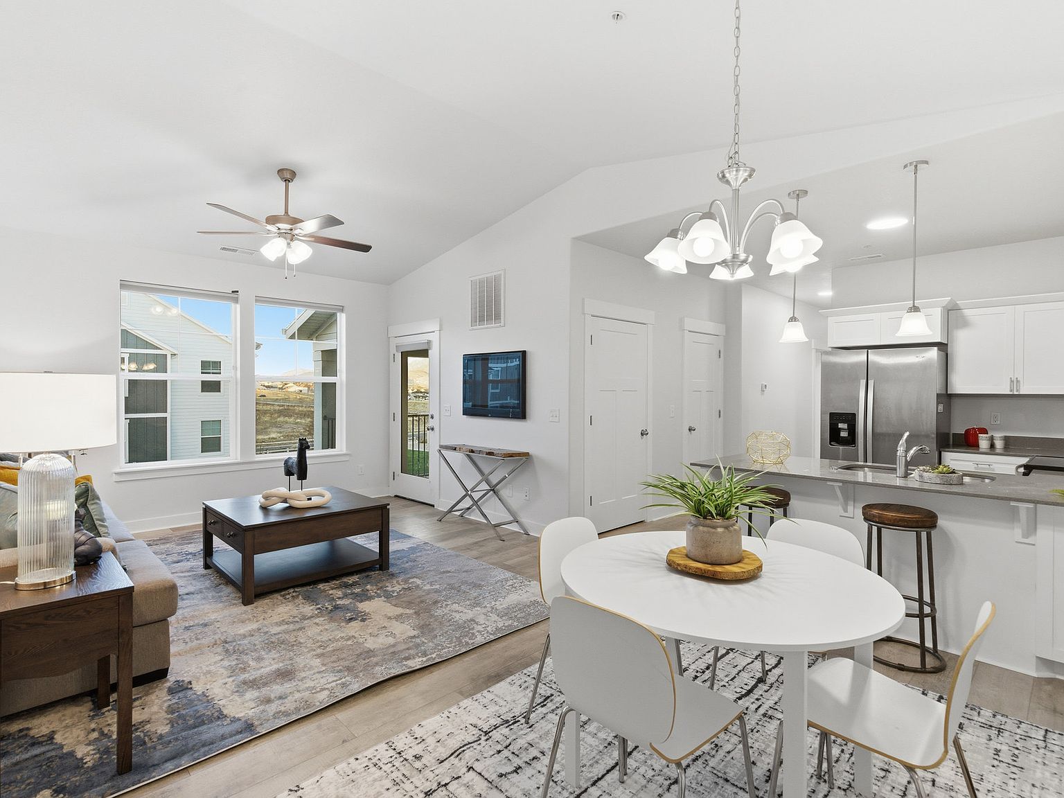 936 W Big Ben Ln UNIT 301 Saratoga Springs, UT 84045 - Thumbnail 4