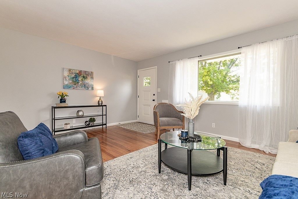 32609 Knobel St Eastlake, OH 44095 - Thumbnail 4