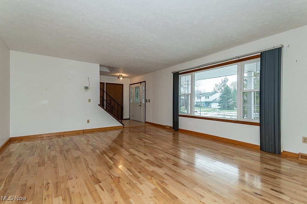 9626 Brimfield Dr Mentor, OH 44060 - Thumbnail 4