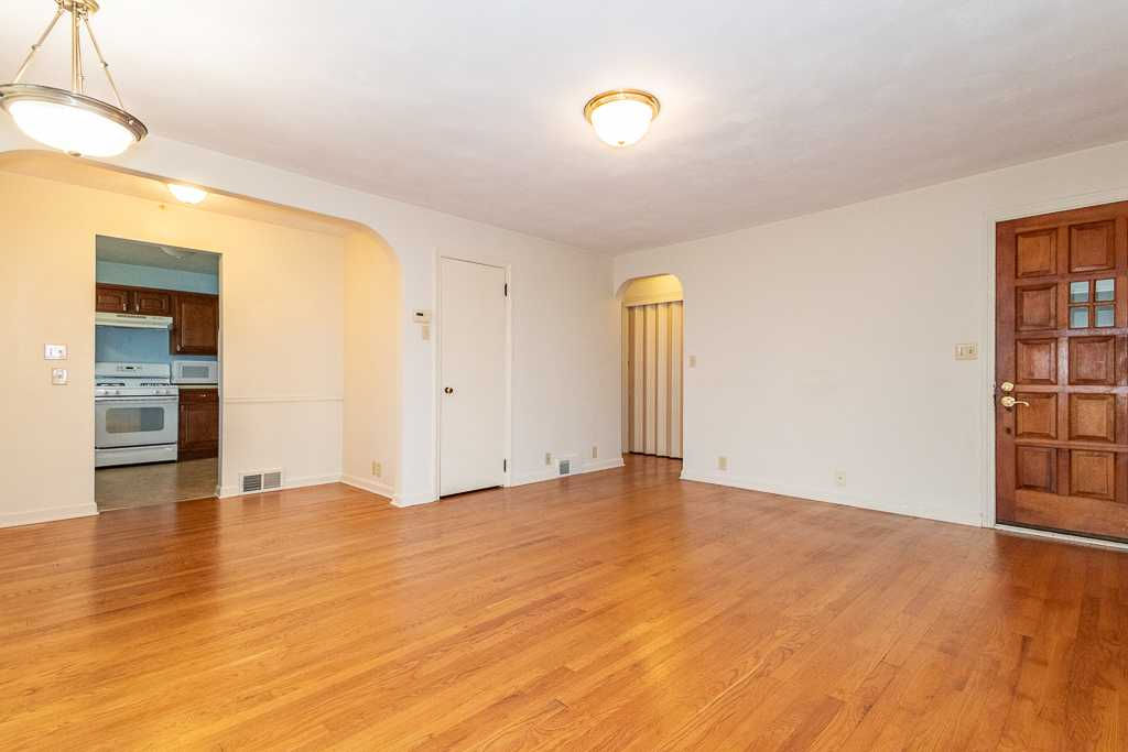 4521 Orchard Avenue, Mentor, OH, USA, 44060 - Thumbnail 5