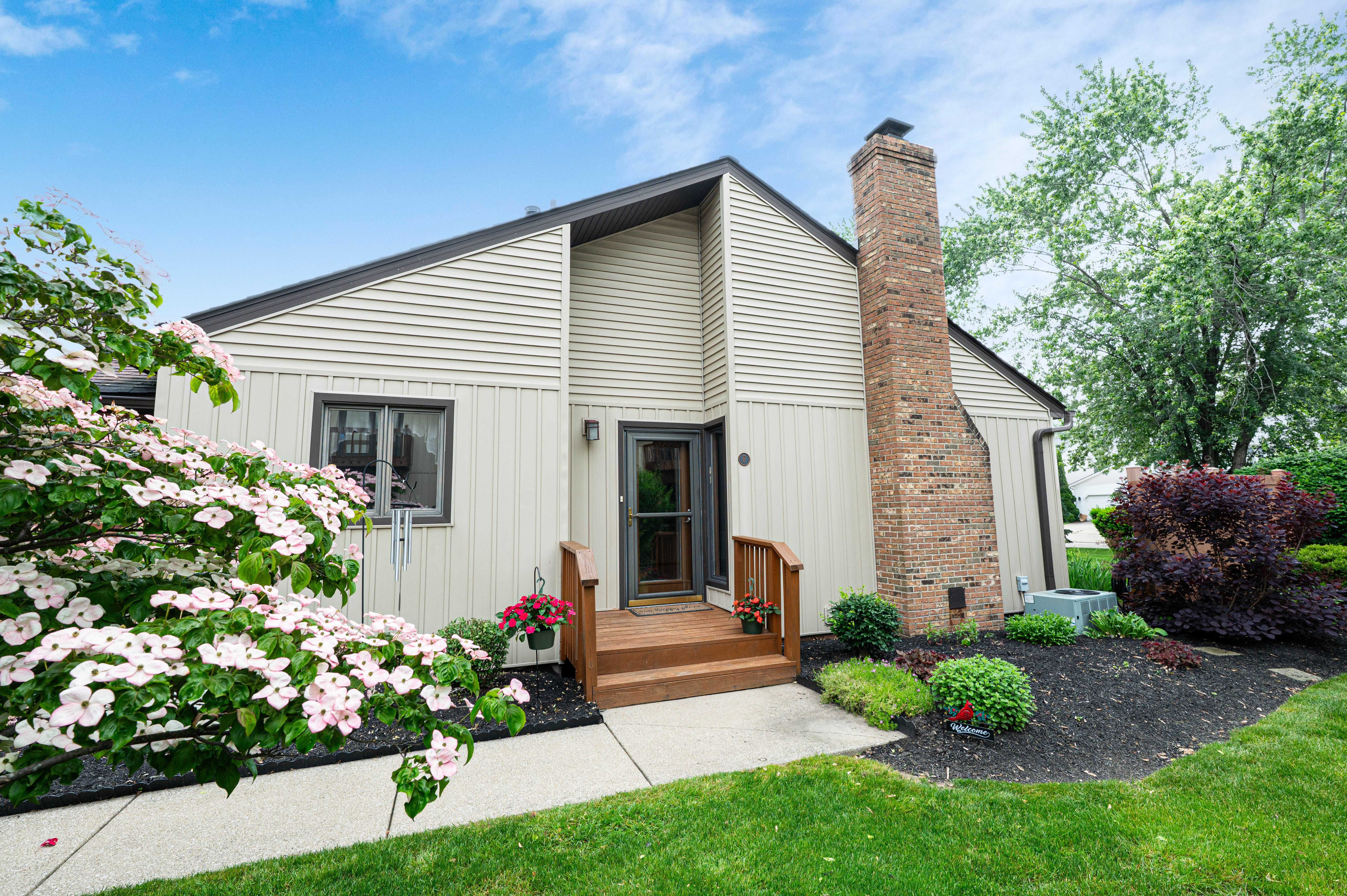 2405 Bunker Lane, Willoughby, OH, USA, 44094  | Single Family