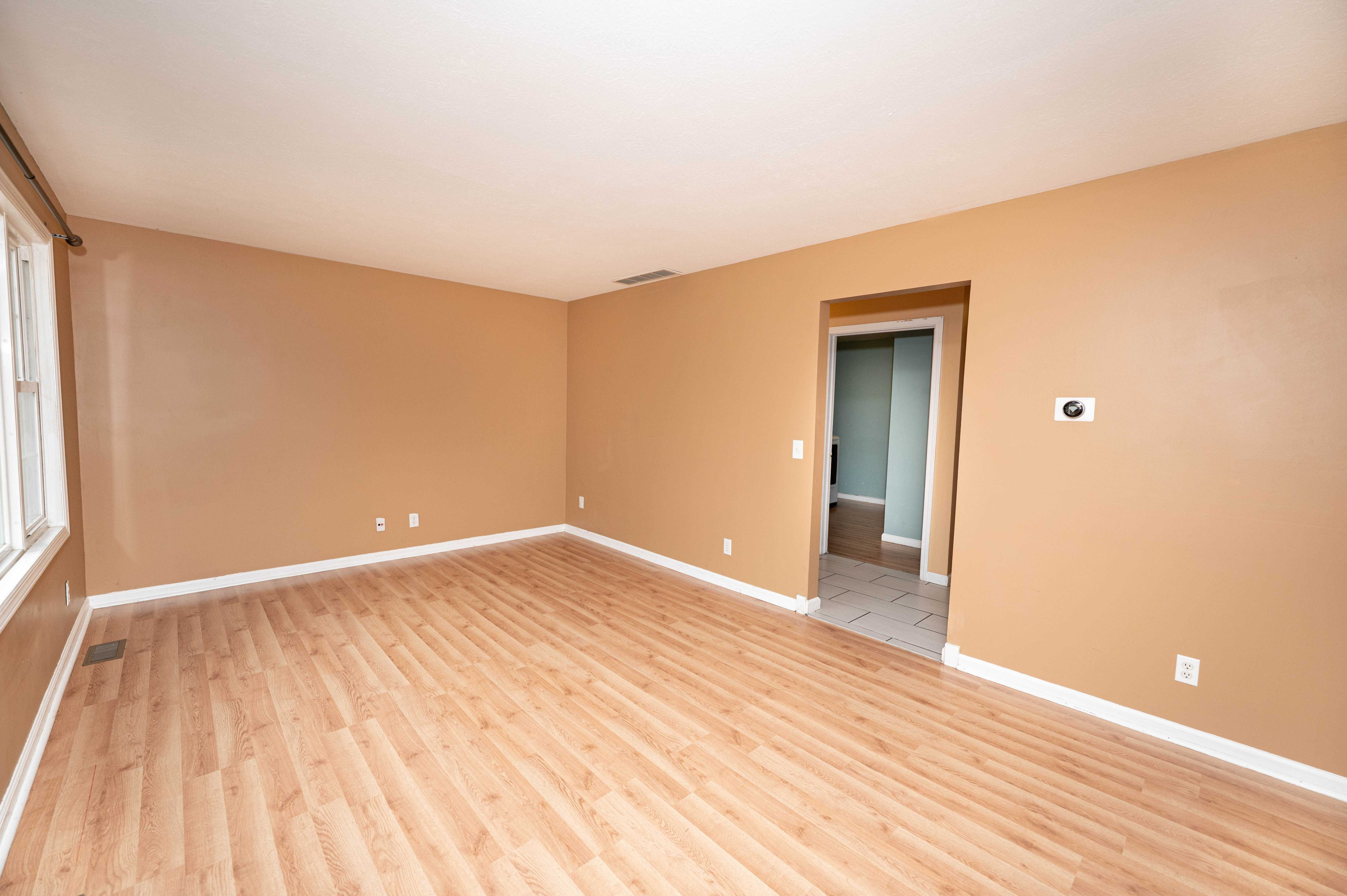 6484 Elmwood Road, Mentor, OH, USA, 44060 - Thumbnail 4