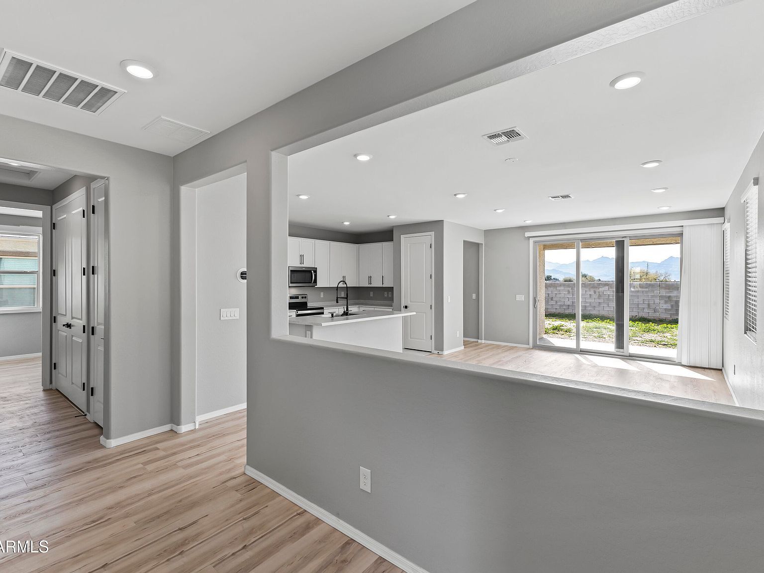 613 E Elm Ln Avondale, AZ 85323 - Thumbnail 4