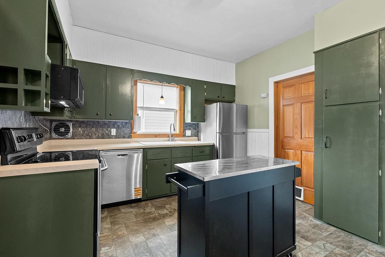 218 W Emmett St Portage, WI 53901 - Thumbnail 4