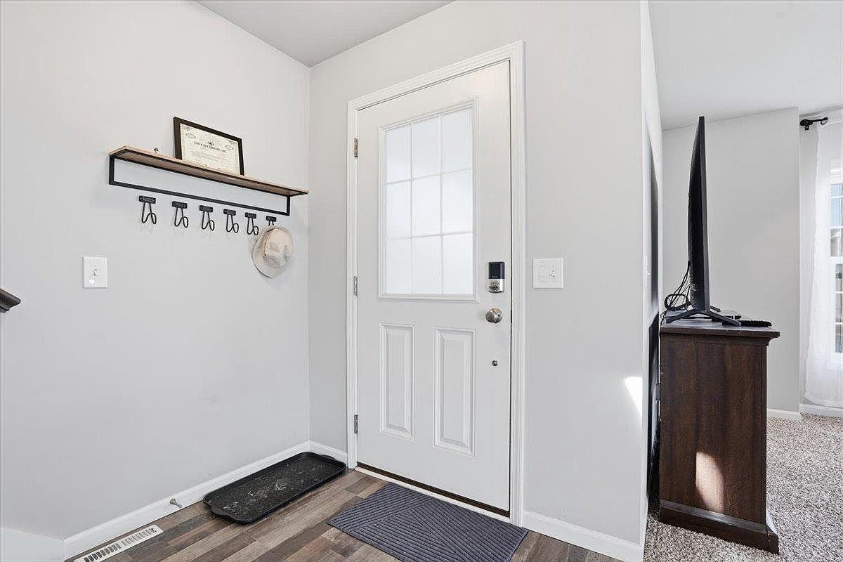 1406 Thoreau Dr Sun Prairie, WI 53590 - Thumbnail 4