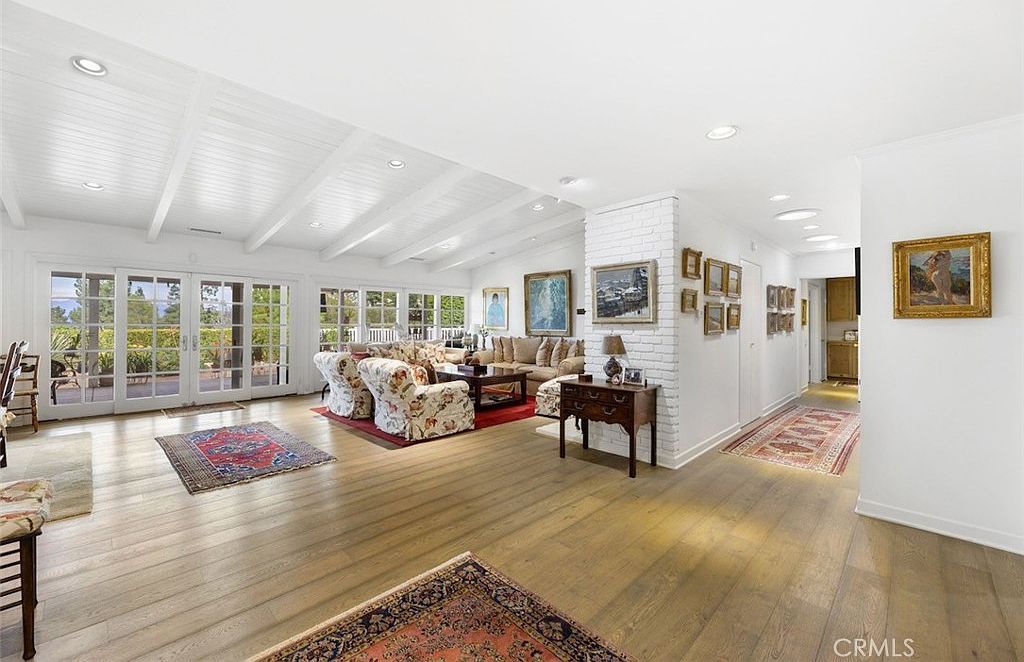 16244 Dorilee Ln Encino, CA 91436 - Thumbnail 4