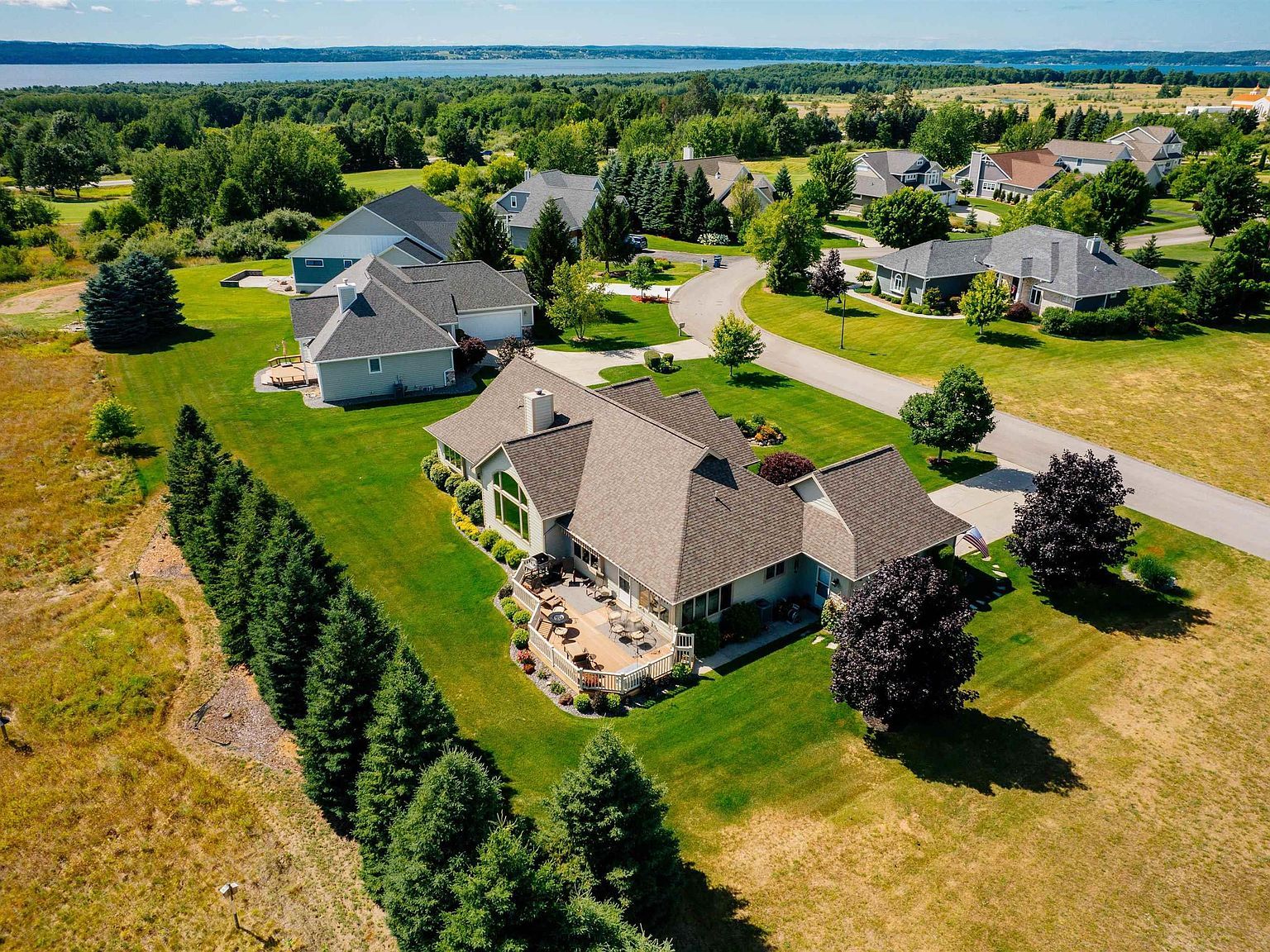 4213 Wolverine Dr Williamsburg, MI 49690 - Thumbnail 4