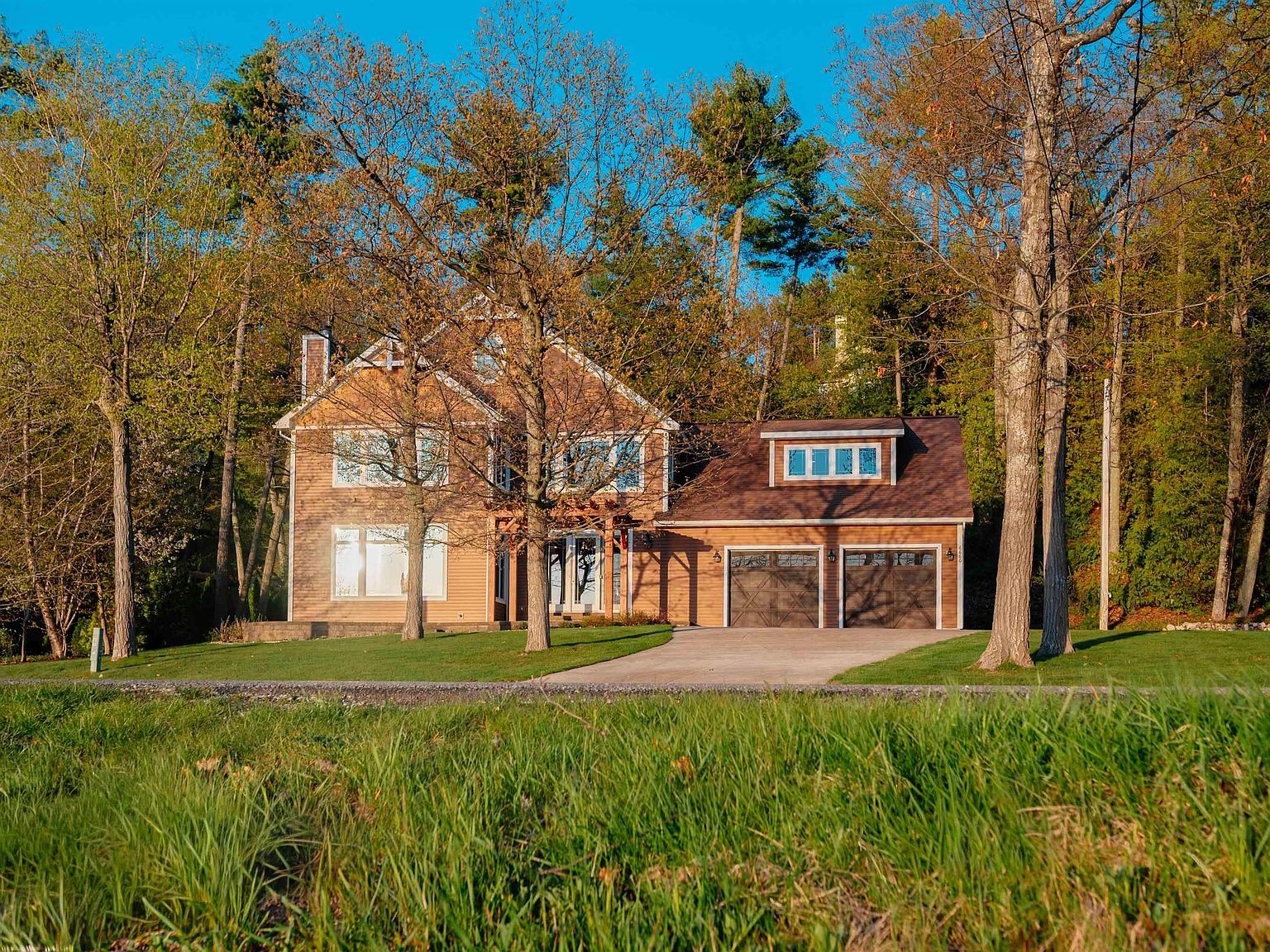 6860 Peninsula Dr Traverse City, MI 49686 - Thumbnail 4