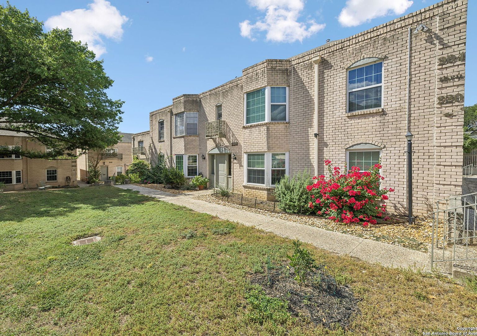 102 Ruelle Ln #220-B San Antonio, TX 78209 - Thumbnail 4
