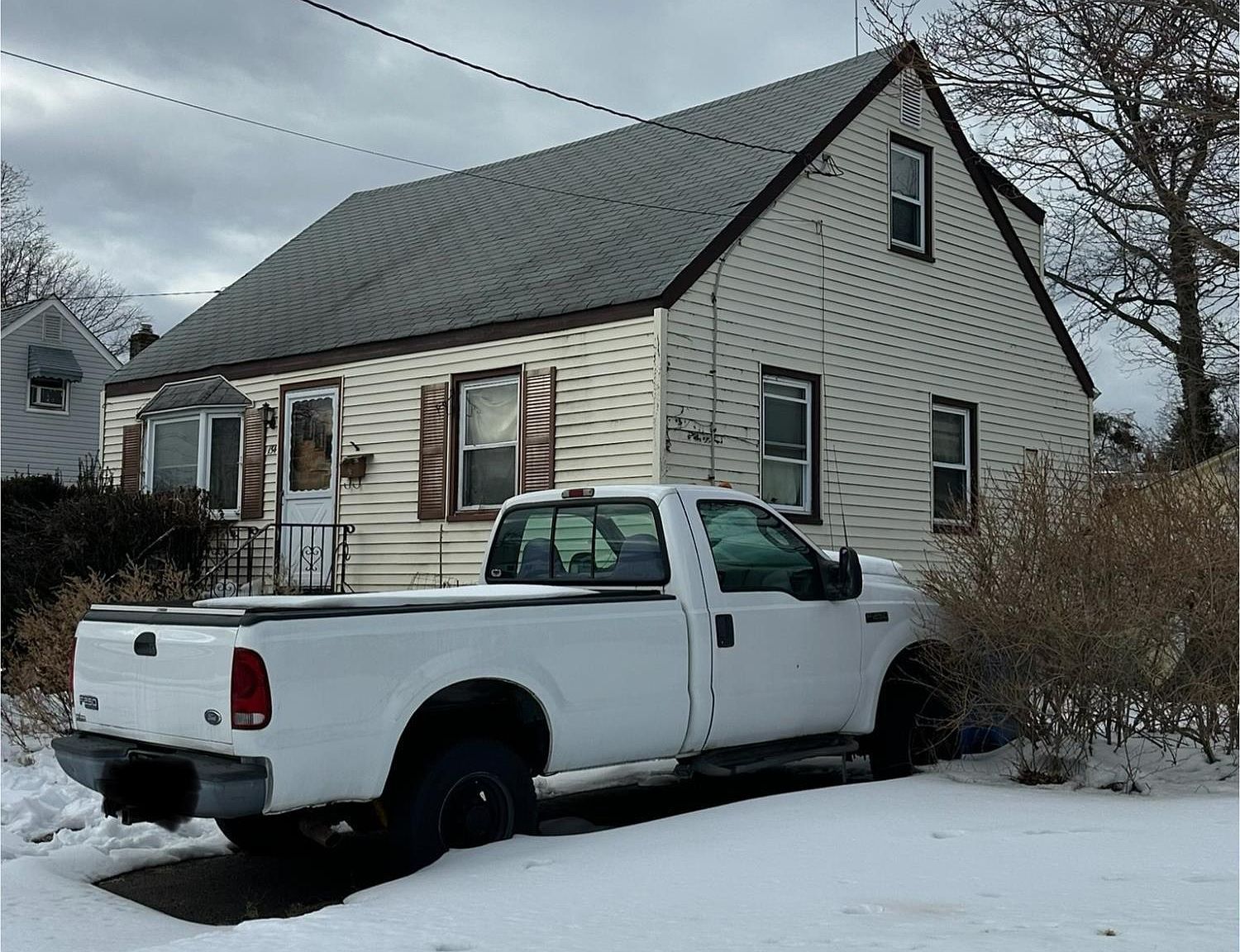 154 Oak Manor Pkwy South Plainfield, NJ 07080  | Single Family