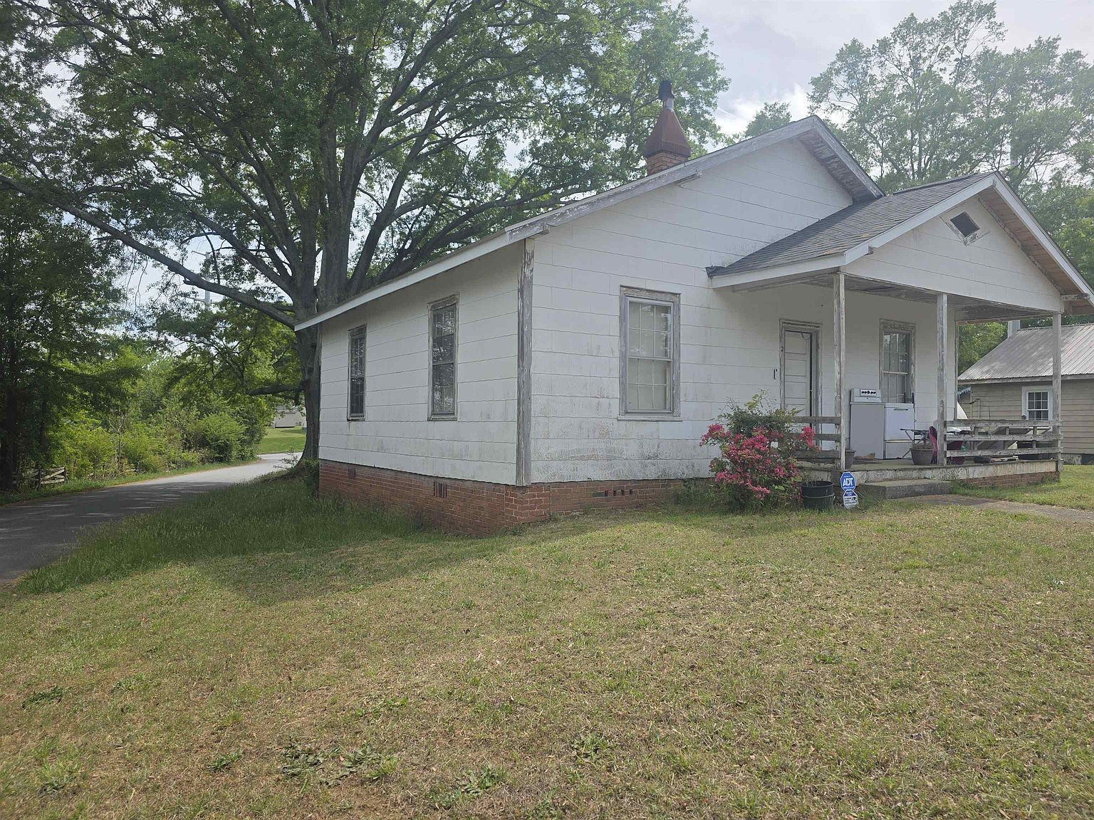 2 3rd St Inman, SC 29349 - Thumbnail 4