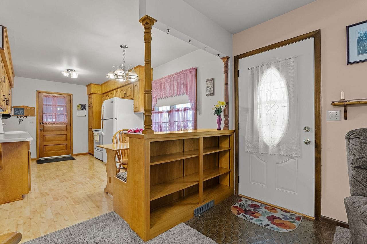 1702 S 25th St Manitowoc, WI 54220 - Thumbnail 4