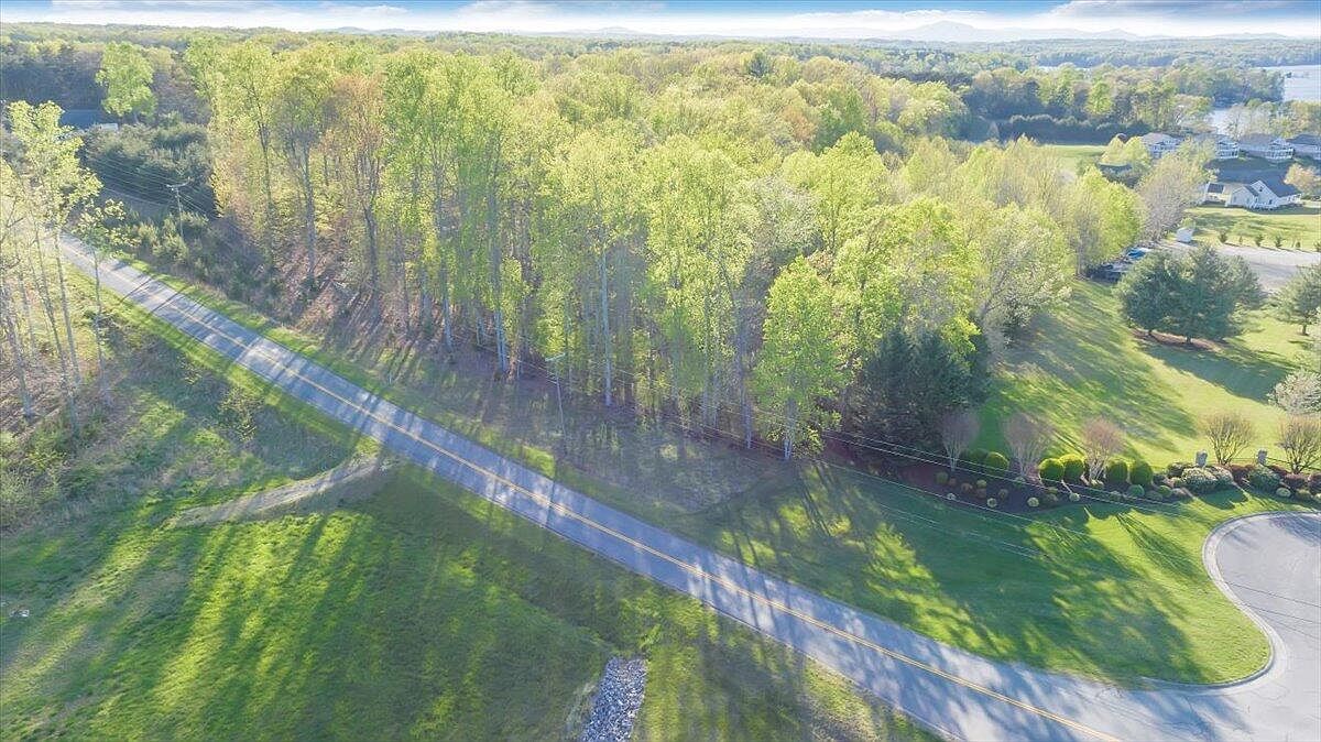 1400 Dillards Hill Rd #33 Union Hall, VA 24176 - Thumbnail 4