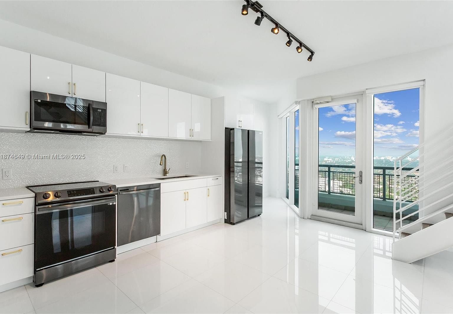 60 SW 13th St APT 4413 Miami, FL 33130 - Thumbnail 4