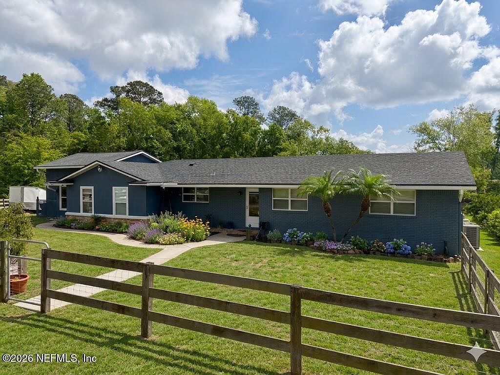 1738 Oak Grove Cir Green Cove Springs, FL 32043 - Thumbnail 4