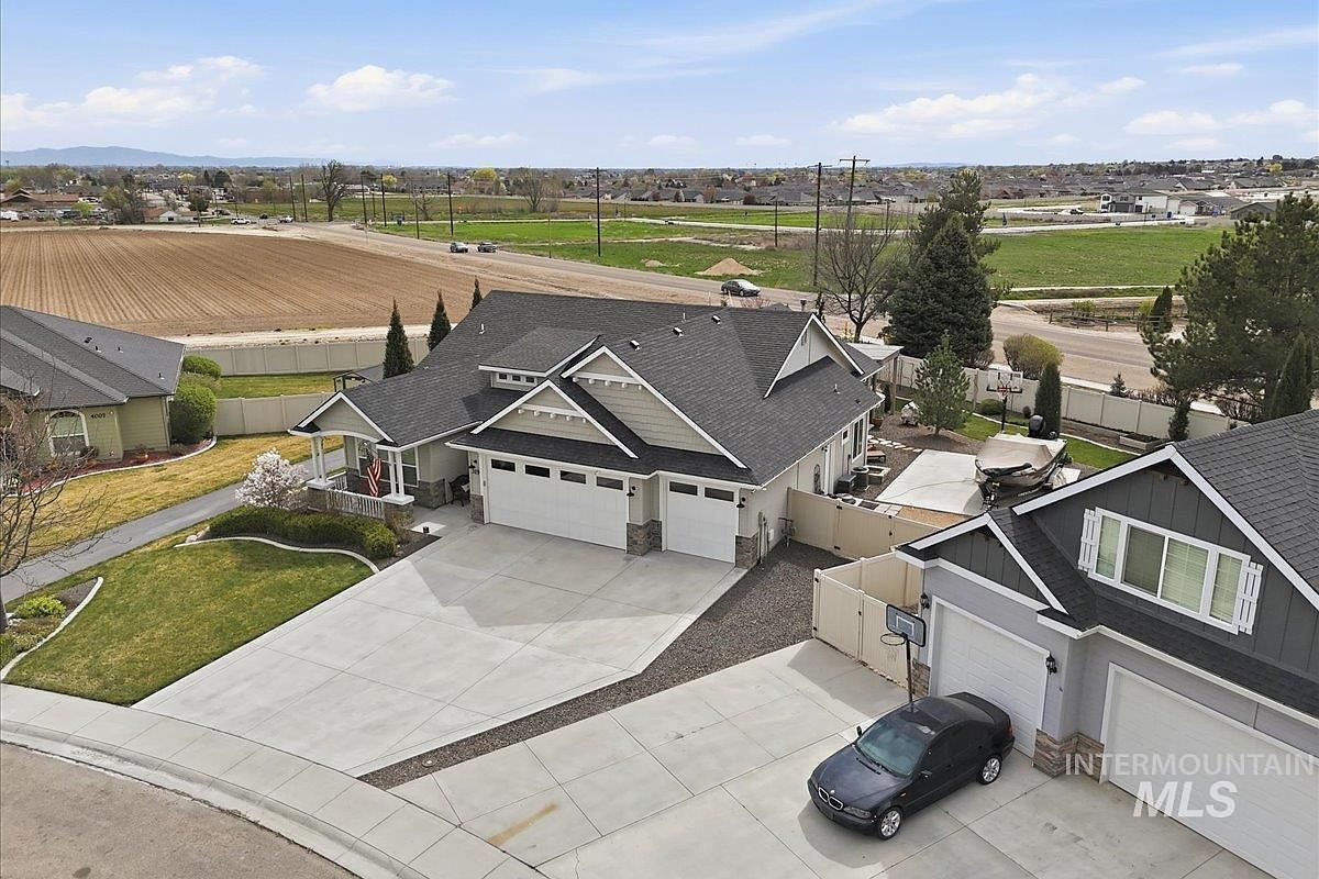 319 Sunderland St Caldwell, ID 83605 - Thumbnail 4