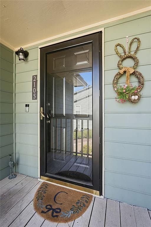 2105 Canyon Point Cir Roswell, GA 30076 - Thumbnail 4