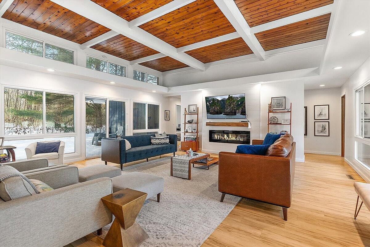 18830 77th St South Haven, MI 49090 - Thumbnail 4