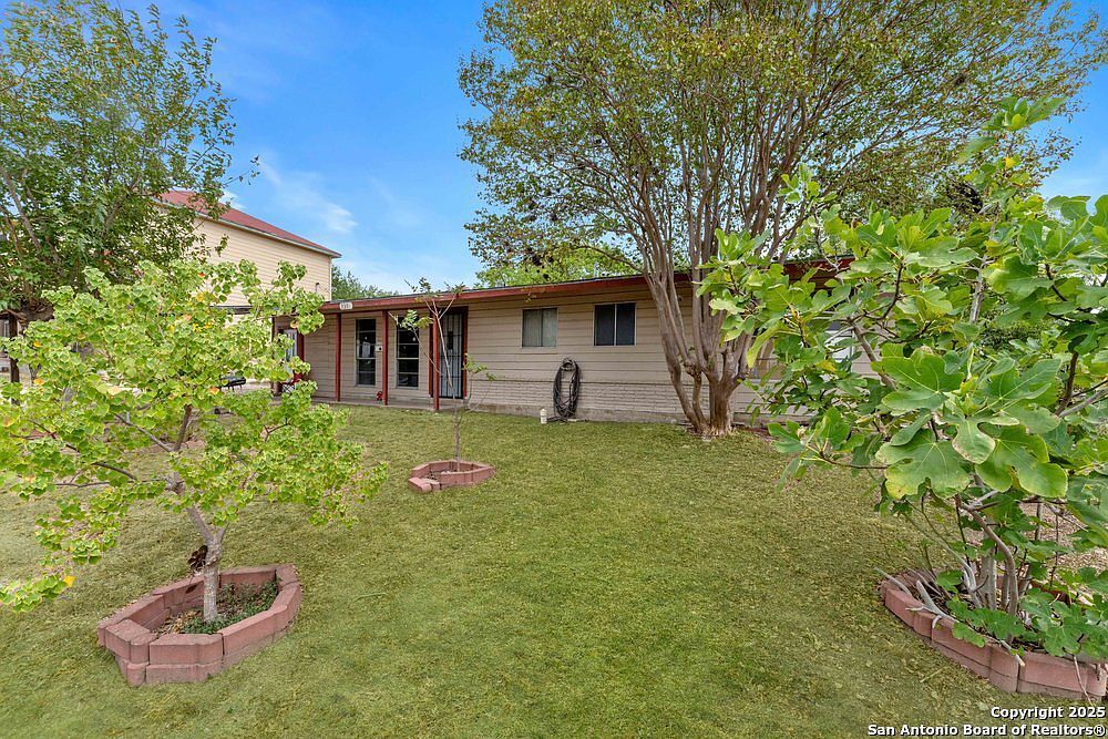 3250 Bob Billa St San Antonio, TX 78223 - Thumbnail 4