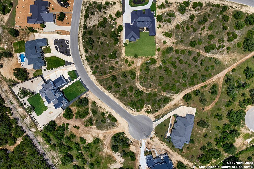 23216 Logan Cyn #8 San Antonio, TX 78255 - Thumbnail 4